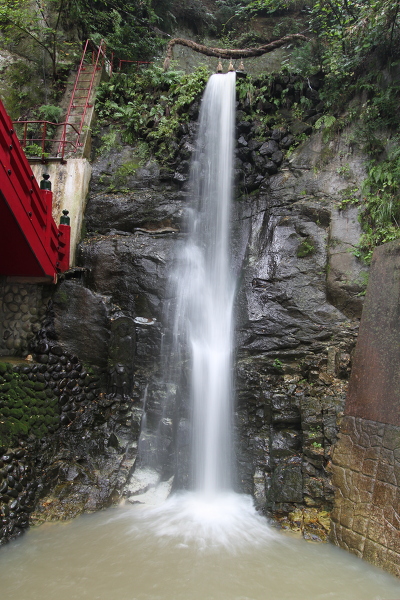 中澤不動尊の滝の主写真 IMG_5932.JPG