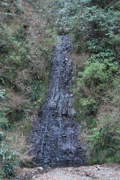 湯ヶ沢橋の滝の主写真 0050-003.jpg